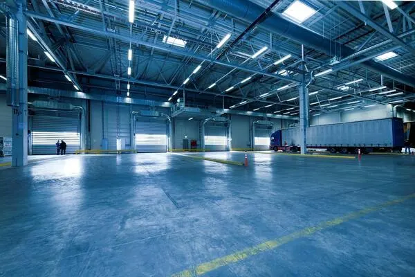 B2B warehouse interior